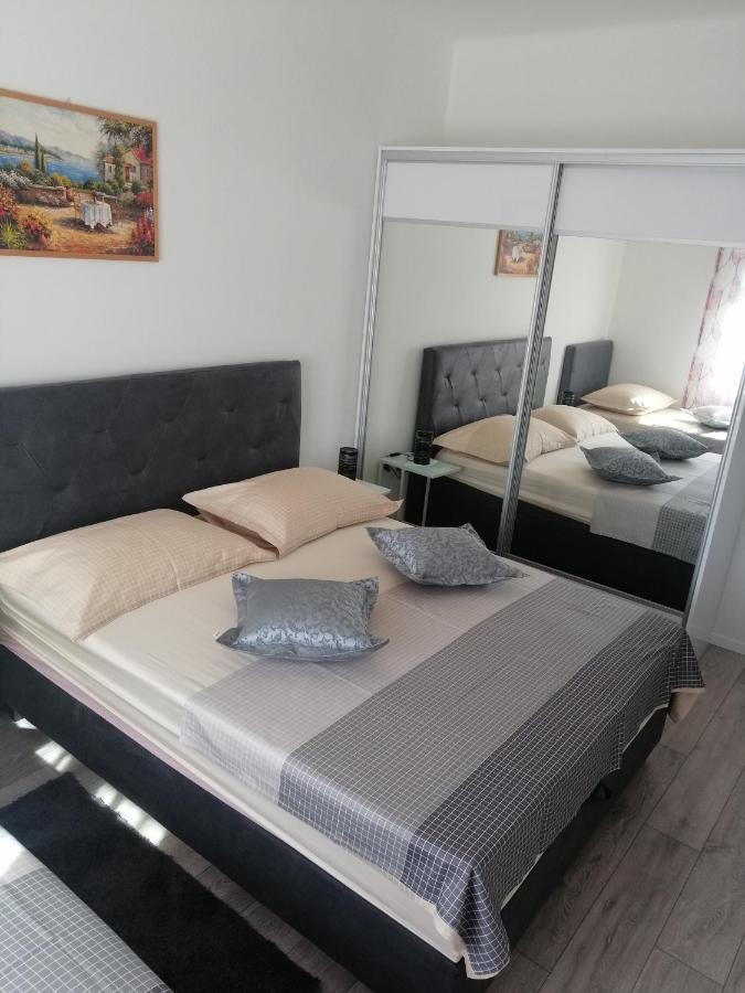 Apartment All 4 You Split Exterior foto
